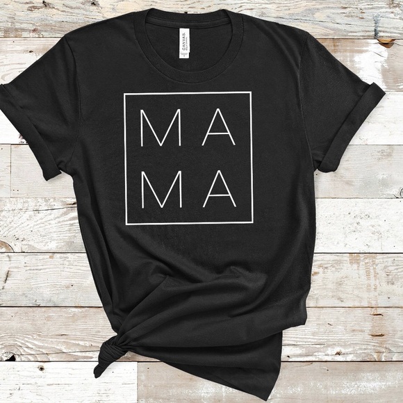 Gildan Tops - Mama graphic T-shirt’s